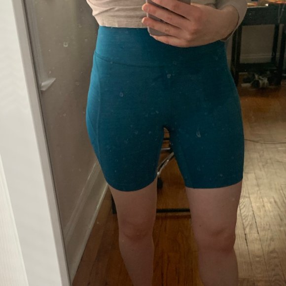 Like New Outdoor Voices TechSweat Core Shorts - Picture 6 of 7